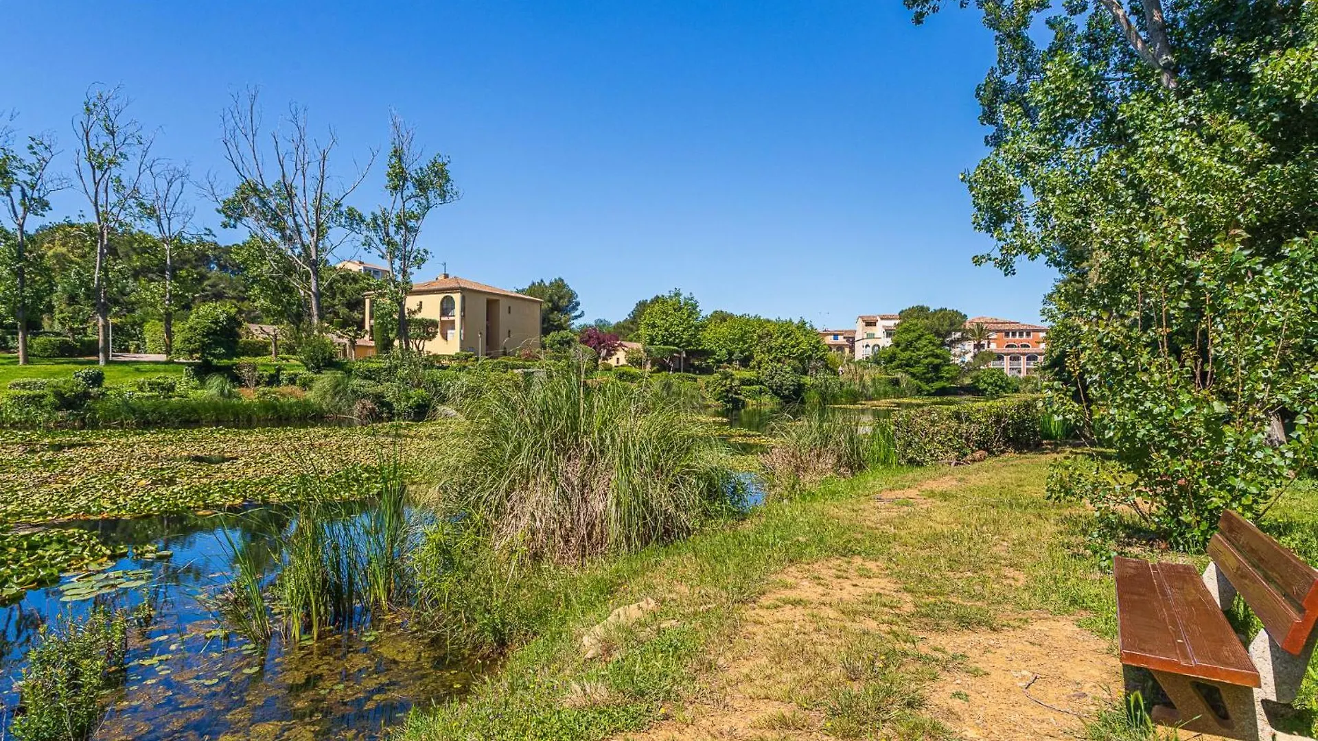 Apartment Les Rivages de Coudoulière-2 Six-Fours-les-Plages 0*,  France